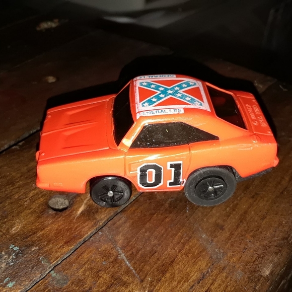 1981 vintage duke's of Hazzard wind up wheely car - Picture 3 of 4